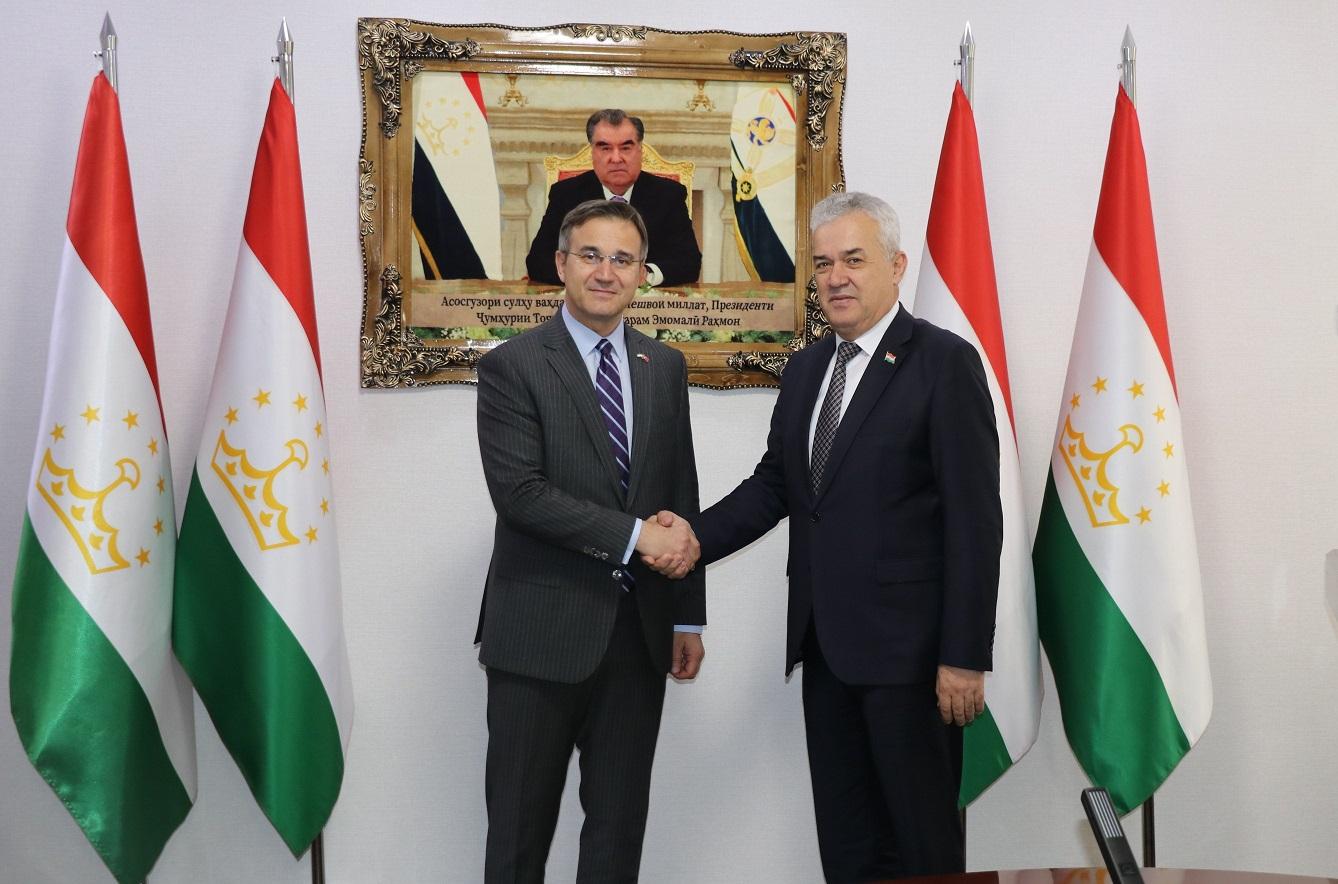 ВОХӮРИИ ВАЗИРИ МАОРИФ ВА ИЛМИ ҶУМҲУРИИ ТОҶИКИСТОН БО САФИРИ ҶУМҲУРИИ ТУРКИЯ