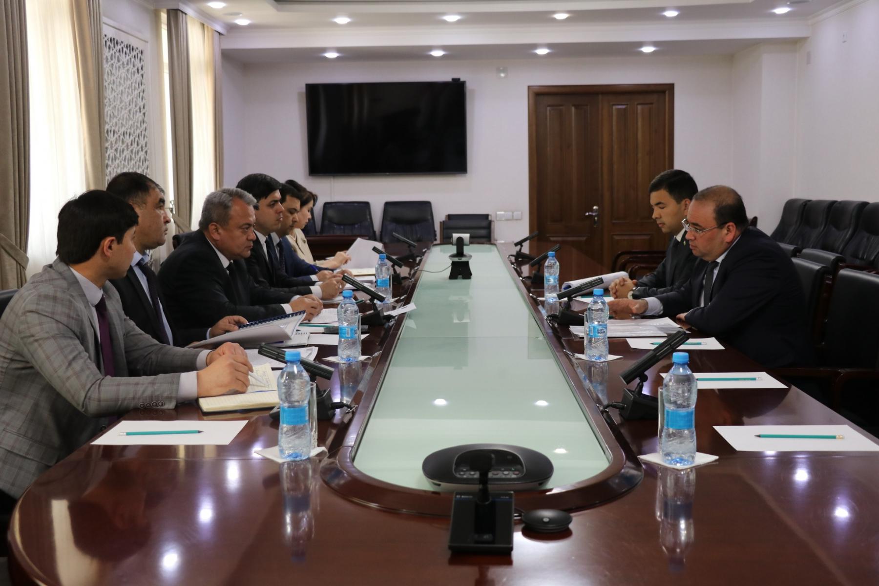 ВОХӮРИИ МУОВИНИ ЯКУМИ ВАЗИРИ МАОРИФ ВА ИЛМ БО САФИРИ ФАВҚУЛЛОДА ВА МУХТОРИ ҶУМҲУРИИ ТУРКМАНИСТОН