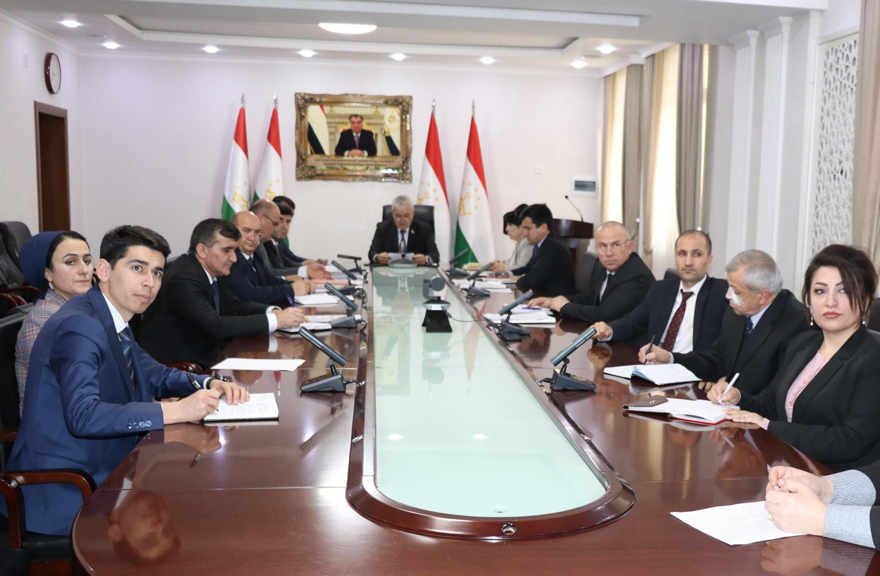 ҶАЛАСАИ ОНЛАЙНӢ БО РЕКТОРОН ВА КОРМАНДОНИ МУАССИСАҲОИ ТАҲСИЛОТИ ОЛИИ КАСБӢ