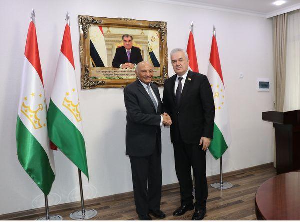 ВОХӮРИИ ВАЗИРИ МАОРИФ ВА ИЛМИ ҶУМҲУРИИ ТОҶИКИСТОН БО РАИСИ ШӮРОИ ПАРАСТОРОНИ ДОНИШГОҲИ ОСИЁИ МАРКАЗӢ