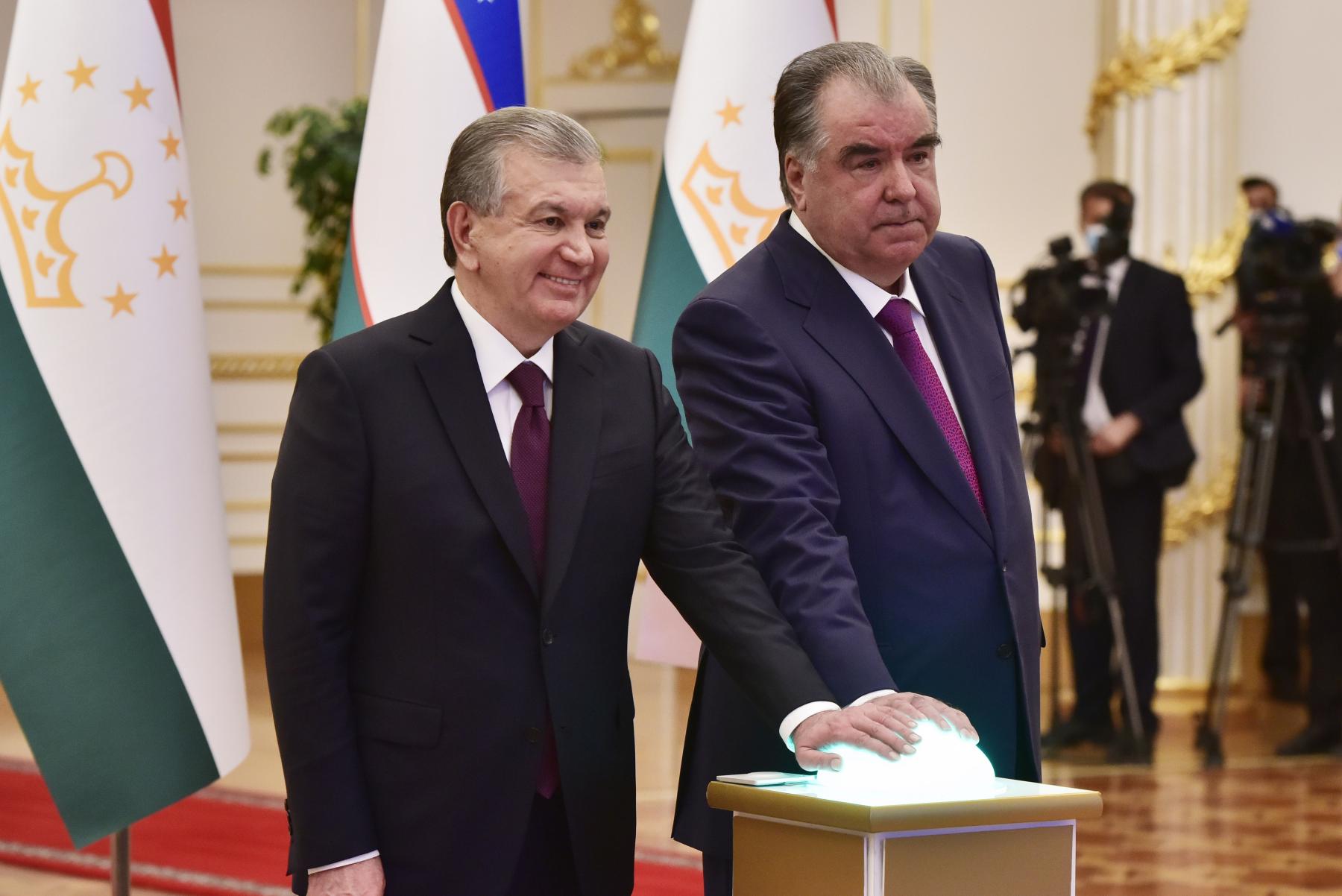 Ифтитоҳи мактаб дар маҳаллаи Мерганчаи ноҳияи Ургути вилояти Самарқанди Ҷумҳурии Ӯзбекистон
