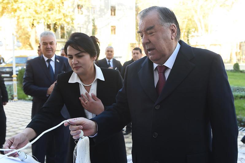 Ифтитоҳи бинои нави Муассисаи таҳсилоти миёнаи умумии №3 дар шаҳри Ваҳдат