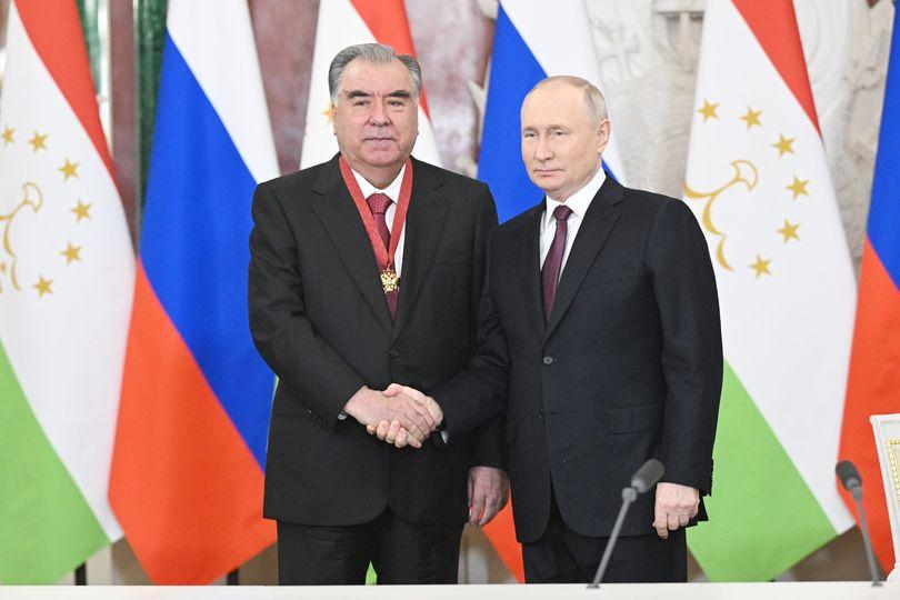 Маросими сарфарозгардонии Президенти Ҷумҳурии Тоҷикистон муҳтарам Эмомалӣ Раҳмон бо мукофоти давлатии Федератсияи Русия – ордени «Барои хизмат дар назди Ватан»