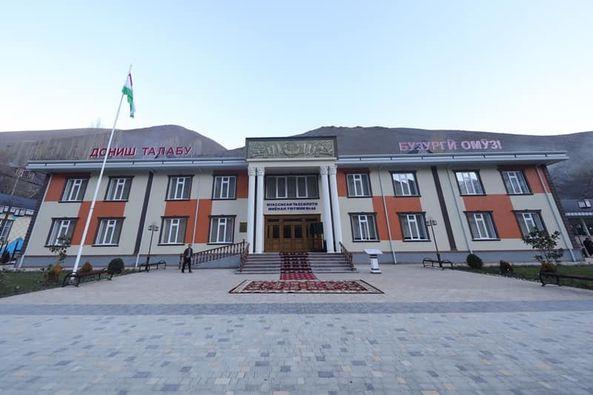 35-СОЛАГИИ ИСТИҚЛОЛИ ДАВЛАТӢ. Дар деҳаи Каздони ноҳияи Айнӣ бинои нави Муассисаи таҳсилоти миёнаи умумии №48 ба истифода дода шуд